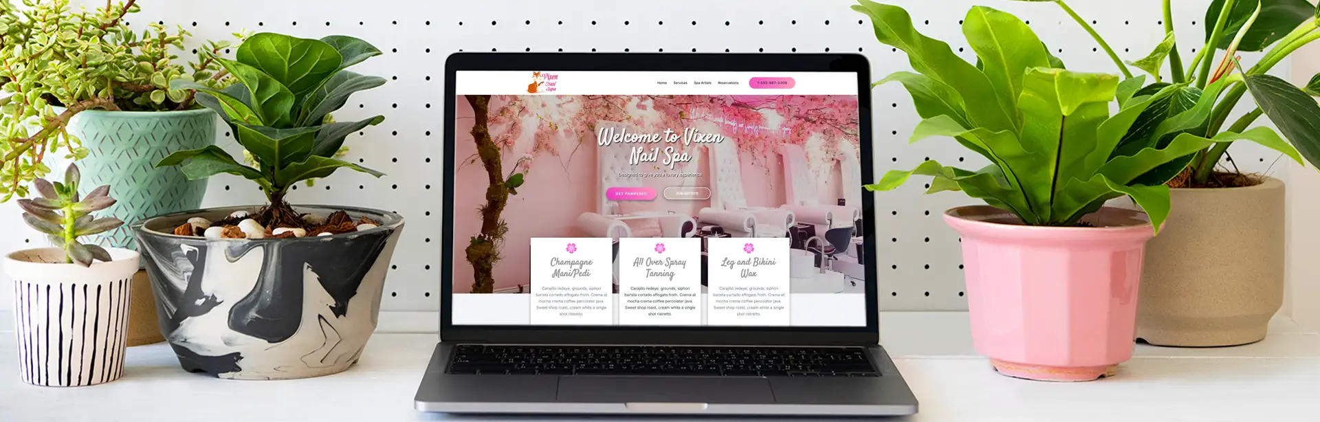 laptop-showing-salonsite